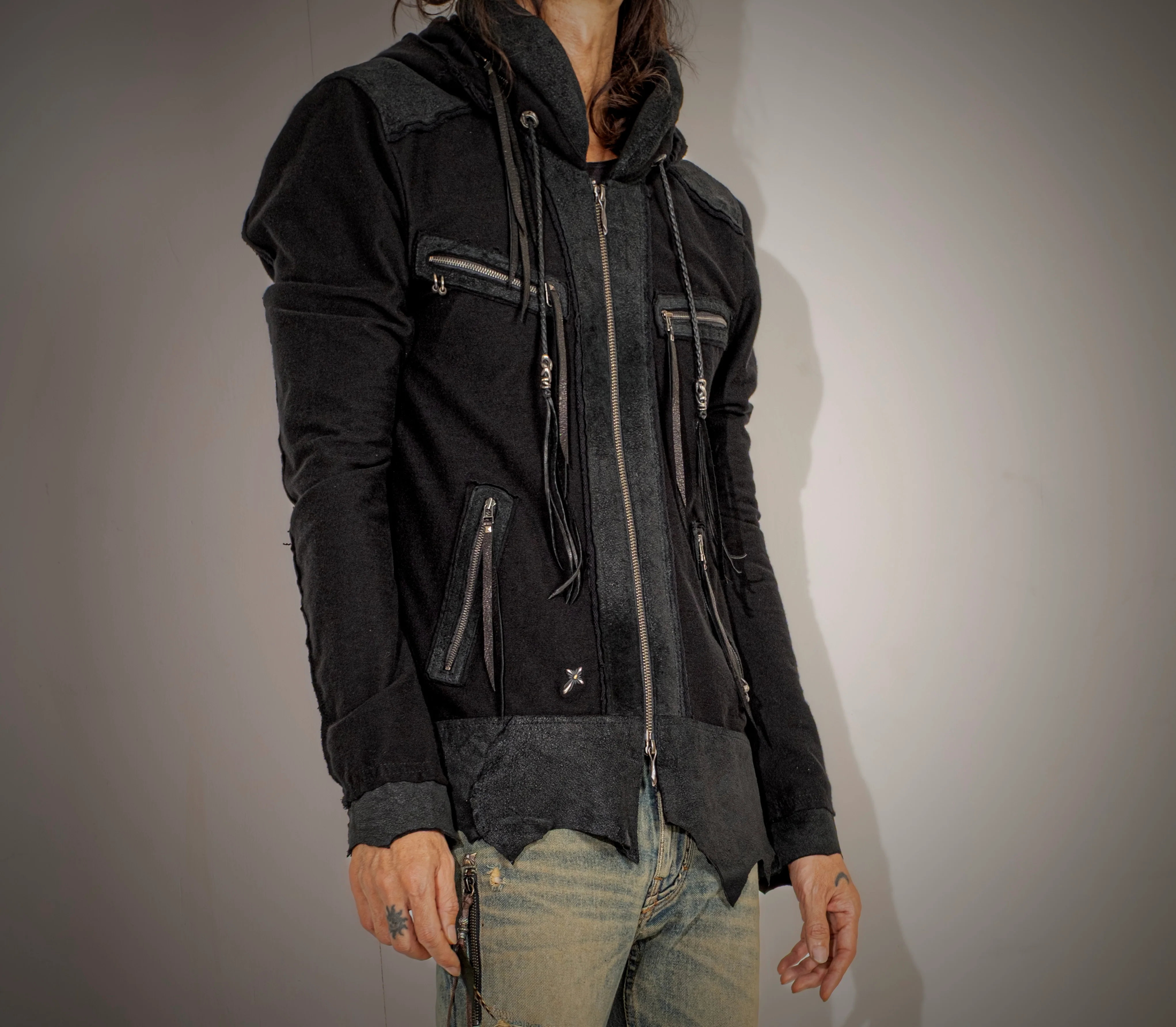 L. Breaker Hoodie Black - Image 2