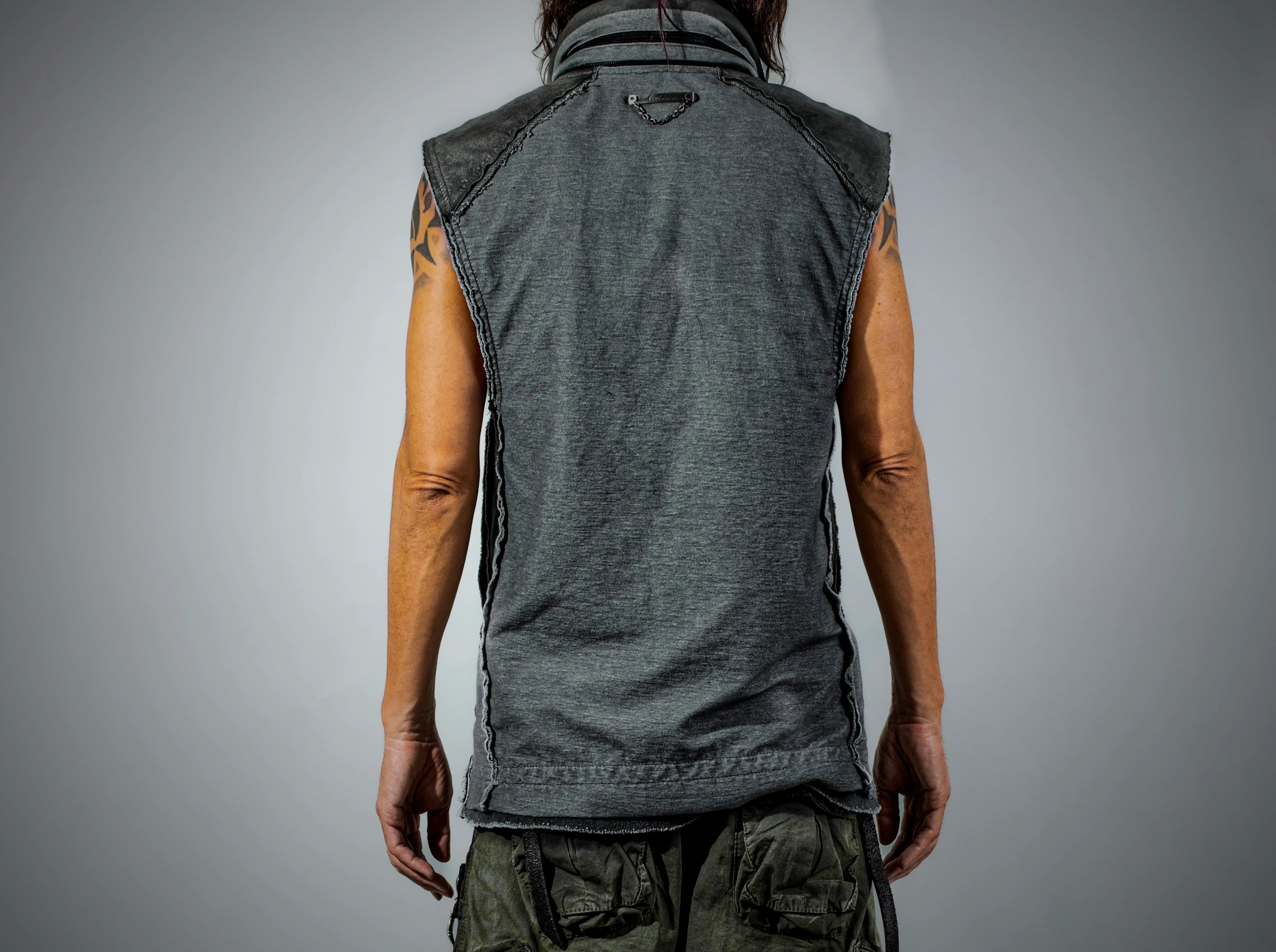 L. Breaker Vest Grey - Image 4